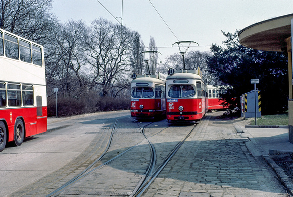 E1 4524+c3 - E1 4535+c3 1230 - Südbahnhof - 25-03-1984
