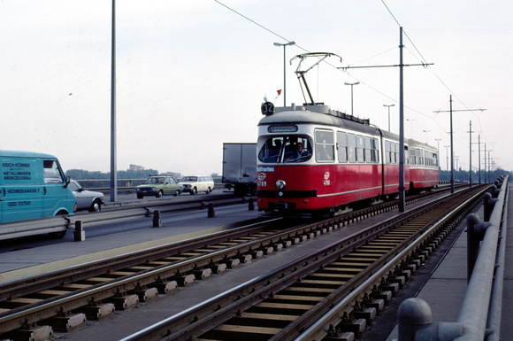 E1 4789+c2 1075 - Floridsdorfer Brücke - 09-09-1983