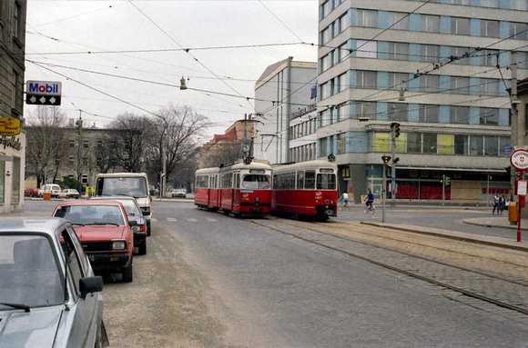 E1 4790-E1 4807 - Hochstädtplatz -  31-03-1985