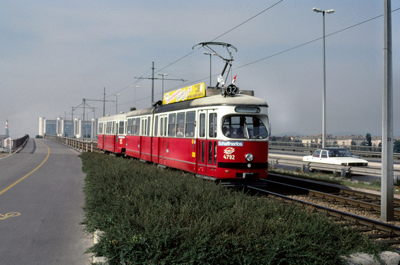 E1 4792+c2 1079 - floridsdorfer Brücke - 09-09-1983