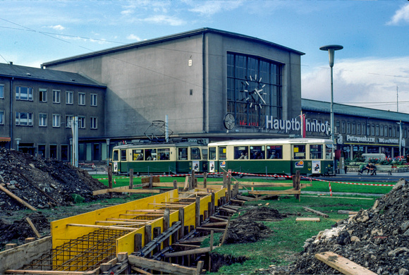 221+322B-Hauptbahnhof-05101984 (2)-SL 14-M Heussler